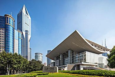 《如龙8外传》新截图 小游戏及服装内容介绍